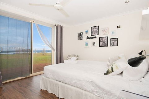 La Plage - Accommodation Mermaid Beach 5
