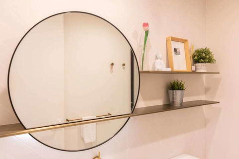 Trendy 1 Bedroom Apartment In The Heart Of Collingwood - Accommodation Mermaid Beach 5