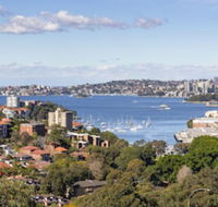 2 Bdrm North Sydney with harbour views - Accommodation Mermaid Beach