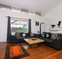 Spacious 5 Bed Home Close To Cottesloe Beach - Accommodation Mermaid Beach