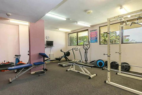 Spacious 2 Bedroom Apartment With Panoramic Views - Accommodation Mermaid Beach 7