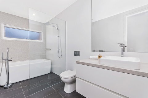 Absolute - Accommodation Mermaid Beach 3