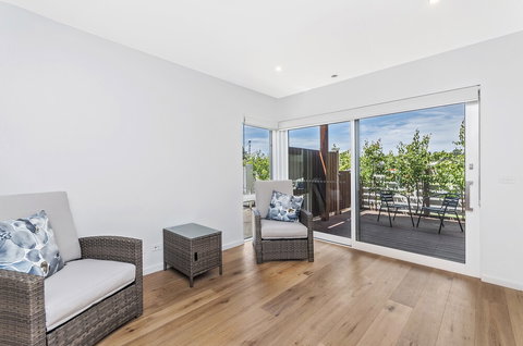 Absolute - Accommodation Mermaid Beach 5