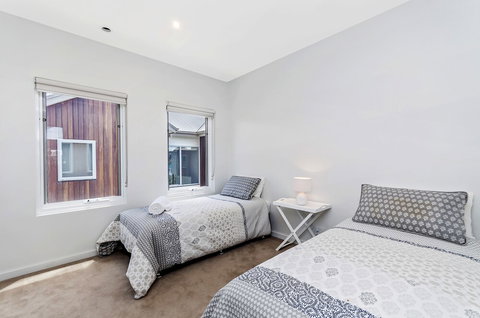 Absolute - Accommodation Mermaid Beach 1