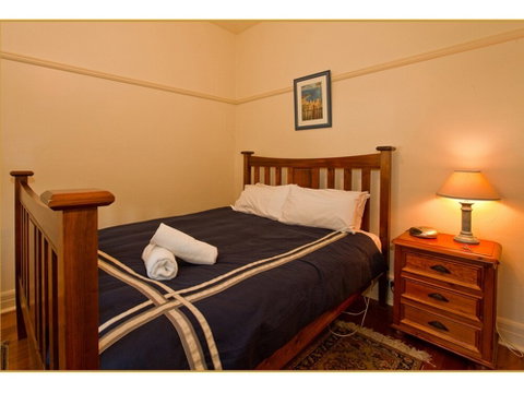 Fairholme Apartment - Accommodation Mermaid Beach 4