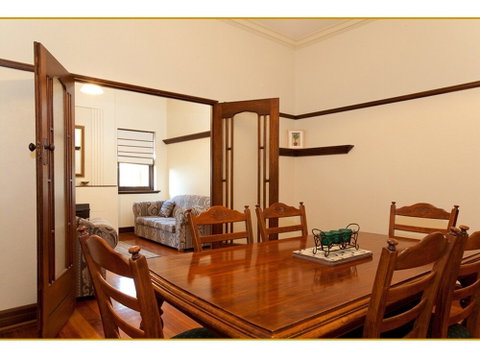 Fairholme Apartment - Accommodation Mermaid Beach 0