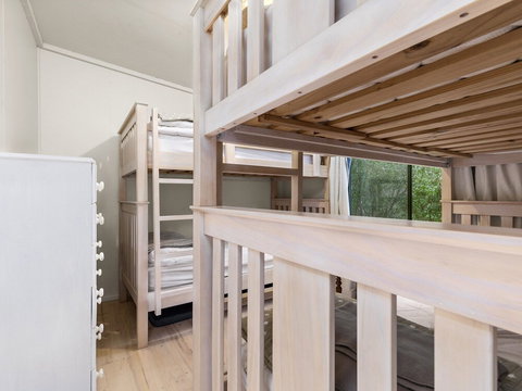 Hidden Escape Free Wifi & Foxtel Surfside PET Friendly - Accommodation Mermaid Beach 4