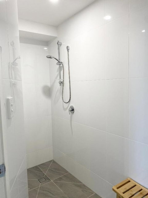 Happy Tides Beachfront Holiday Home - Accommodation Mermaid Beach 5