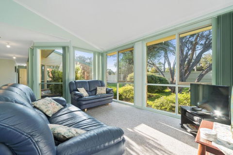 Bay Beach Beauty - Accommodation Mermaid Beach 1