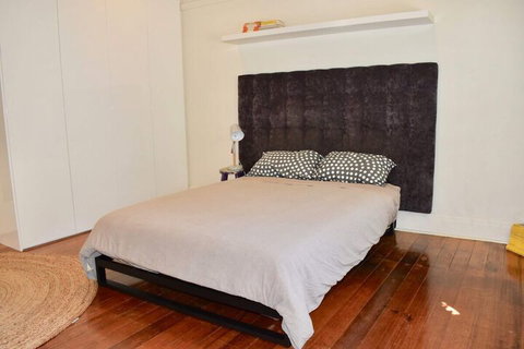 Art Deco Apt In Sunny Elwood Minutes To St. Kilda - Accommodation Mermaid Beach 4