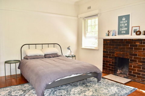 Art Deco Apt In Sunny Elwood Minutes To St. Kilda - Accommodation Mermaid Beach 1
