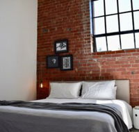 Stylish Warehouse Conversion in Heart of Fitzroy - Accommodation Mermaid Beach