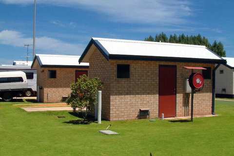 BIG4 Dongara Denison Beach Holiday Park - Accommodation Mermaid Beach 2