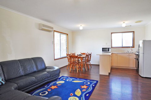 Alwyns By THE SEA PET Friendly - Accommodation Mermaid Beach 7