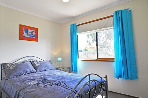 Alwyns By THE SEA PET Friendly - Accommodation Mermaid Beach 5