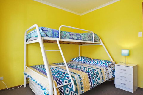 Alwyns By THE SEA PET Friendly - Accommodation Mermaid Beach 1