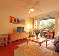 Colour Pop - Rejuvenate Stays - Accommodation Mermaid Beach