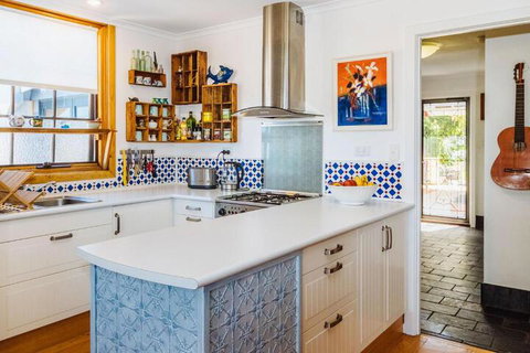 The Blue Beach House - Accommodation Mermaid Beach 6