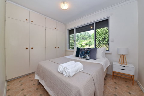 Comfy Home Near Airport & City 2280 - Accommodation Mermaid Beach 6