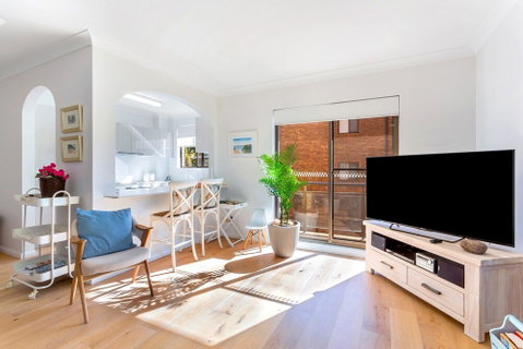 Victory Court Unit 1 / 3 7 Columbia Close - Accommodation Mermaid Beach 6