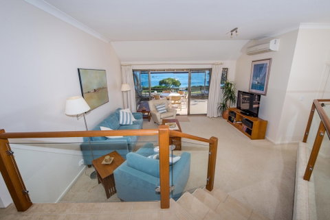 A Yachtsmans Rest Unit 4, 37 Victoria Parade - Accommodation Mermaid Beach 2