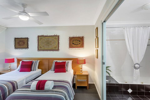 Horizons Escape Villa 136 - Accommodation Mermaid Beach 6