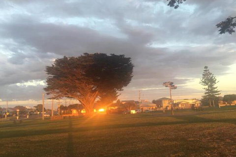 QUEEN BEDROOM FRIENDLY HOME PORTLAND - Accommodation Mermaid Beach 5