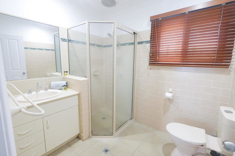 Absolute Airlie Central Airlie Beach - Accommodation Mermaid Beach 3