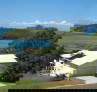 Hideaway Retreat Beach House with Pool - Accommodation Mermaid Beach