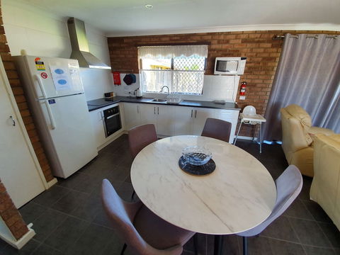 Ocean Beach Chalet 18 - Accommodation Mermaid Beach 2