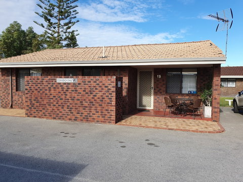 Ocean Beach Chalet 18 - Accommodation Mermaid Beach 0