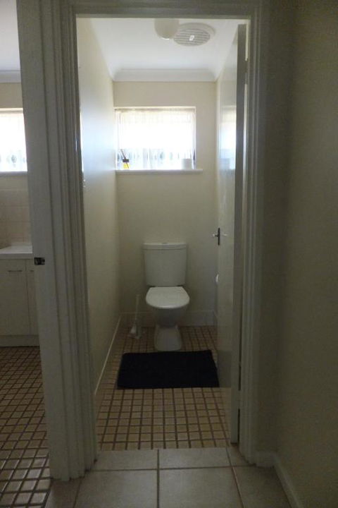 Ocean Beach Chalet 15 - Accommodation Mermaid Beach 4