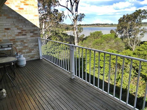 LAKESIDE2 - Accommodation Mermaid Beach 6