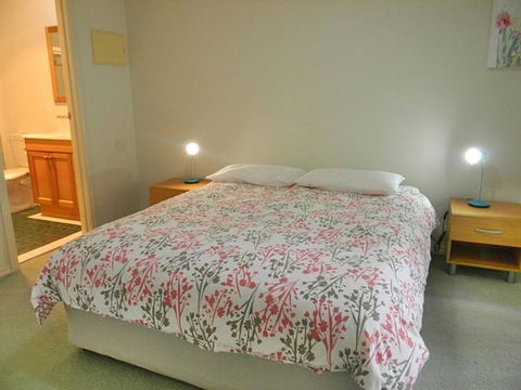 LAKESIDE2 - Accommodation Mermaid Beach 4