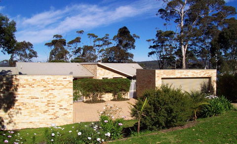 LAKESIDE2 - Accommodation Mermaid Beach 1