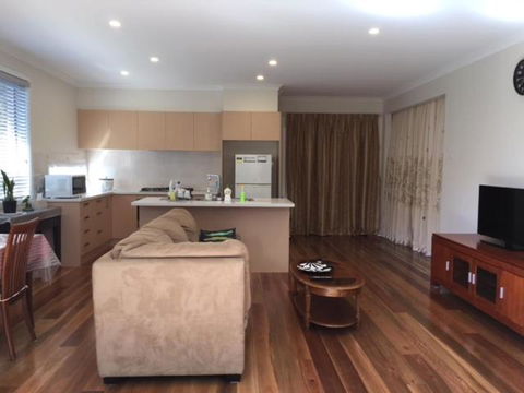 Unit2B - Accommodation Mermaid Beach 6