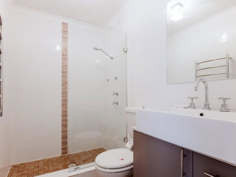 34 Bay Parklands 2 Gowrie Avenue WIFI Views Pool Spa & Tennis Court - Accommodation Mermaid Beach 2