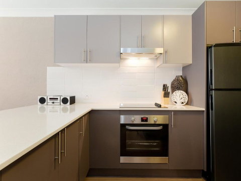34 Bay Parklands 2 Gowrie Avenue WIFI Views Pool Spa & Tennis Court - Accommodation Mermaid Beach 6