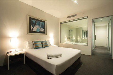 Circle On Cavill Q Stay - Accommodation Mermaid Beach 5
