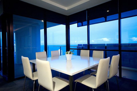 Circle On Cavill Q Stay - Accommodation Mermaid Beach 6