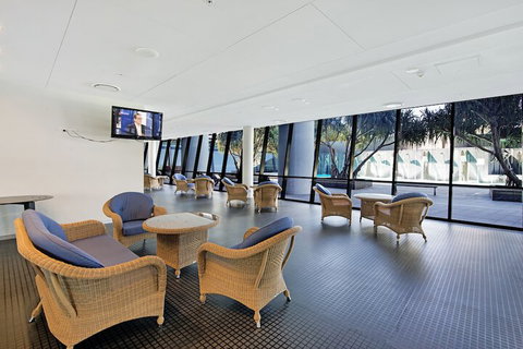 Circle On Cavill Q Stay - Accommodation Mermaid Beach 1