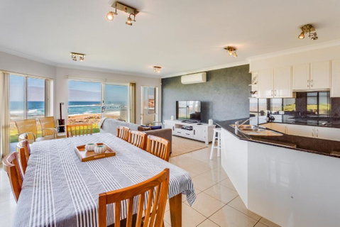 Hear The Waves At Anna Bay! - Accommodation Mermaid Beach 4
