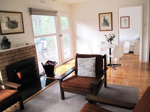 Wattletree Cottage - Accommodation Mermaid Beach 2