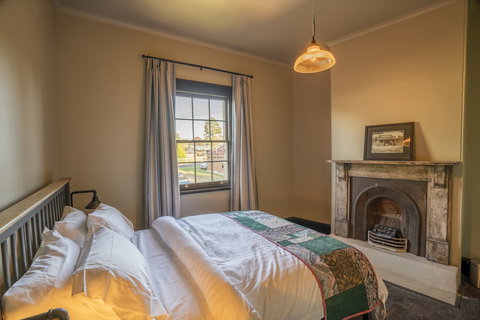 Hosies - Accommodation Mermaid Beach 1