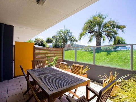 LORNE CHALET APARTMENT 10 Ask About Midweek Deals - Accommodation Mermaid Beach 5