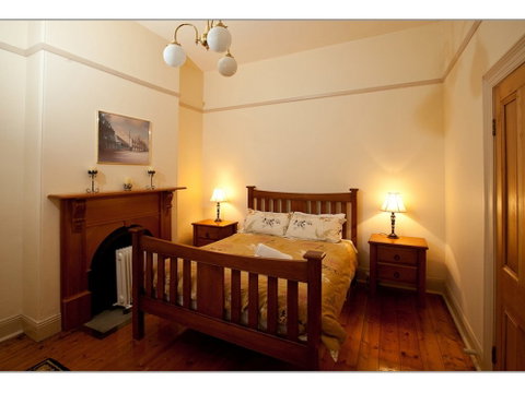 Fairholme Townhouse - Accommodation Mermaid Beach 0