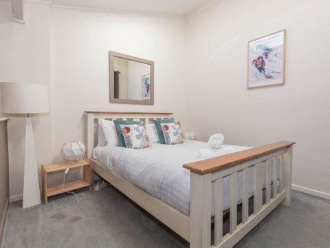 Razorback 13 / 1 Gippsland Street - Accommodation Mermaid Beach 5