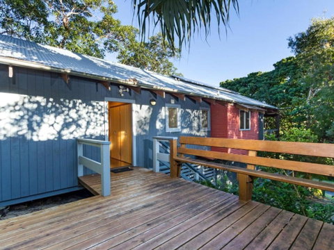 Bethongabel - Accommodation Mermaid Beach 1