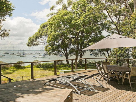 Bay Cottage Paradise On The Bay - Accommodation Mermaid Beach 1