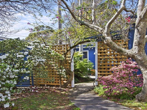 Bay Cottage Paradise On The Bay - Accommodation Mermaid Beach 5